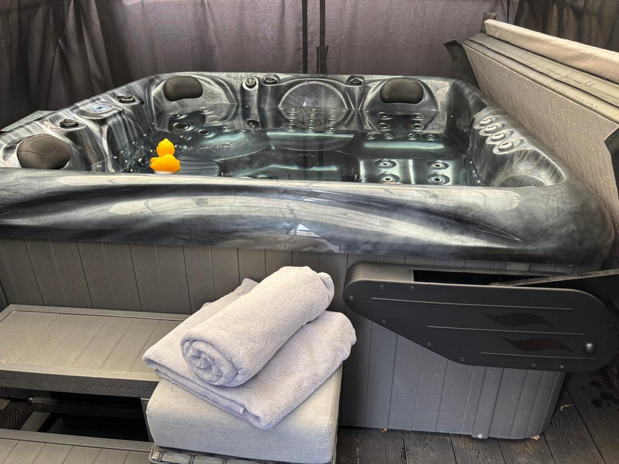 伯恩茅斯Secret Gem 1 Bed Garden Flat Private Luxury Hot Tub公寓 外观 照片